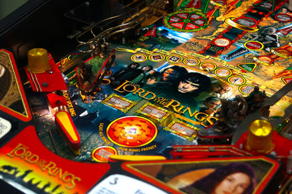Lord of the Rings pinball machine